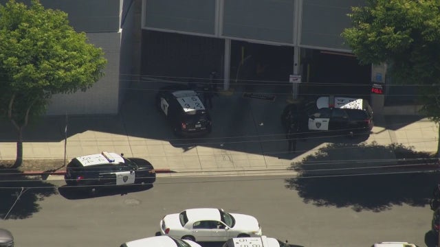 Oakland Kaiser Permanente on lockdown due to police activity