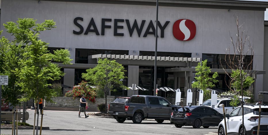 Northern California Safeway workers on verge of striking if deal not reached