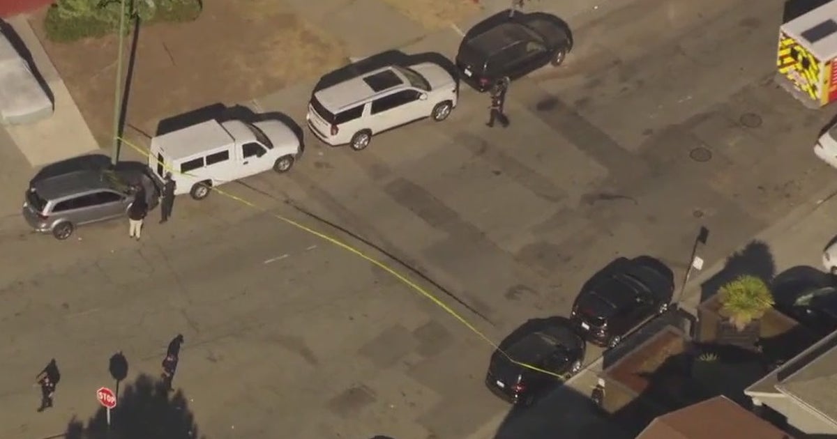 1 killed in West Oakland shooting | KTVU FOX 2