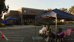 Hot-chicken Angry Chickz fans line up in Fremont