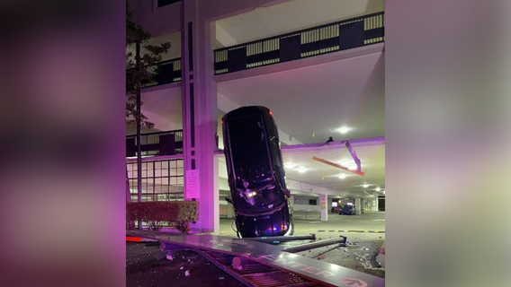 Suspected drunk driver arrested after crashing over side of Pleasant Hill parking garage