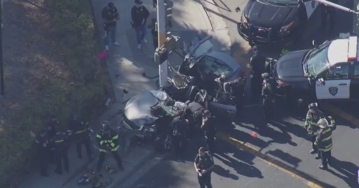 Armed robbery attempt in Oakland ends in Hayward crash | KTVU FOX 2