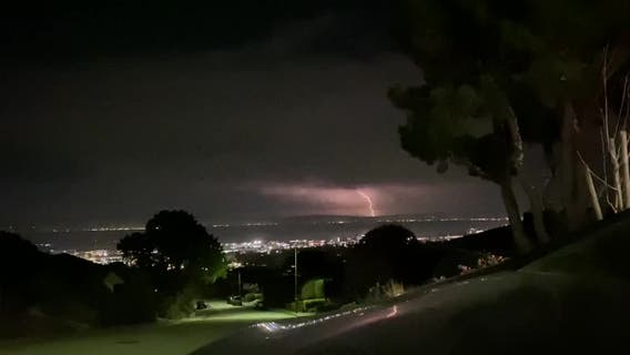Lightning show electrifies Bay Area skies