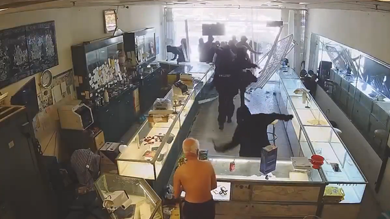 Police investigating smash-and-grab robbery at San Jose jewelry store