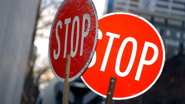 Bicyclist killed in Oakland after failing to stop at sign: police