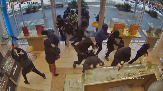 San Ramon jewelry store to reopen after wild smash-and-grab-robbery