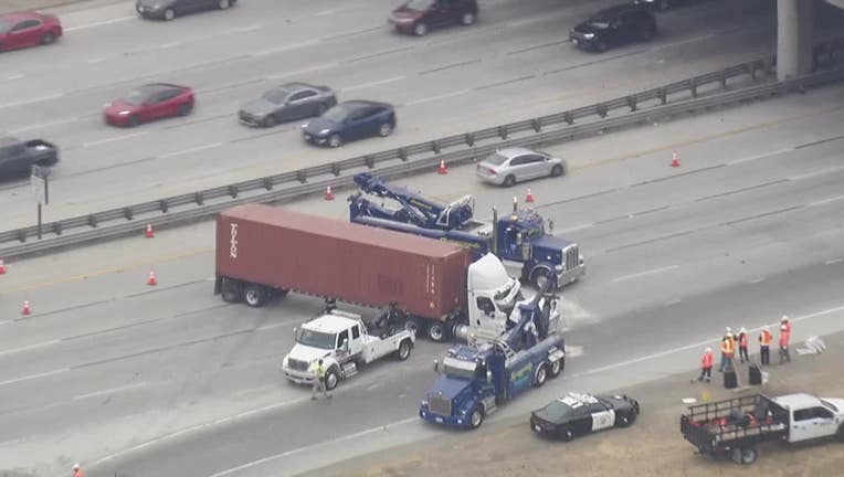 Big rig overturns on Highway 101 in San Jose | KTVU FOX 2