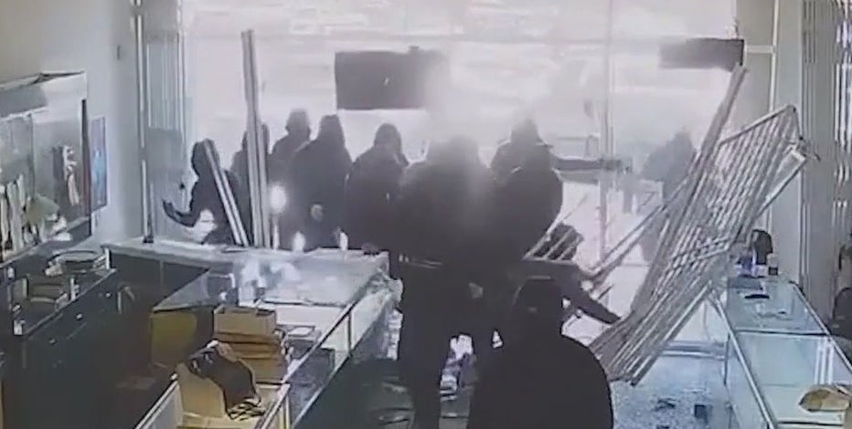 Robbery at San Jose jewelry store sends 88-year-old owner to hospital