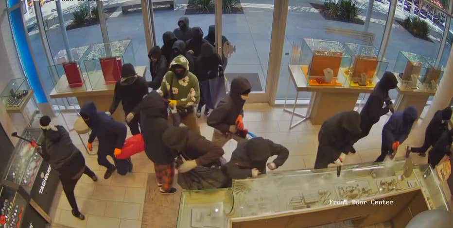 Shocking surveillance video of San Ramon jewelry store being ransacked