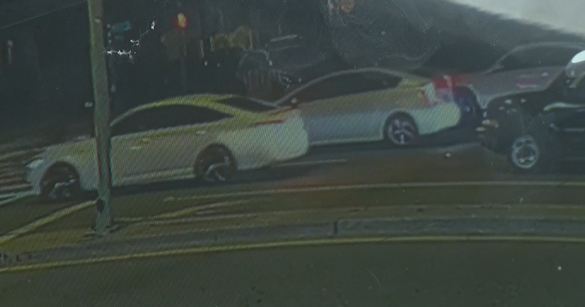 Bicyclist severely injured in hit-and-run crash in Oakland | KTVU