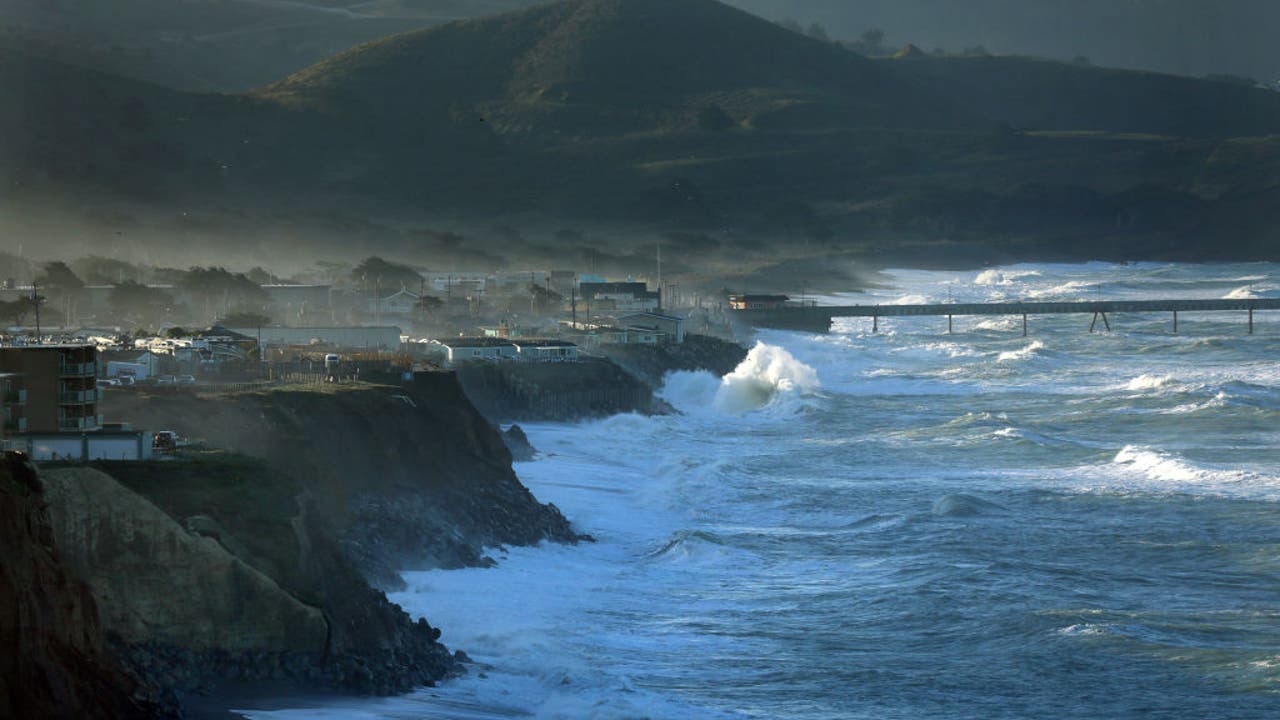 NWS Issues Beach Hazards Statements for West Coast Amid Sneaker Waves, Large Swells