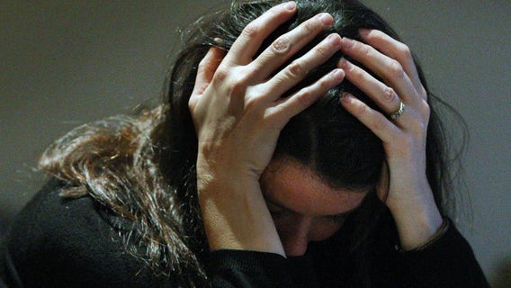 Government shut down takes toll on federal workers