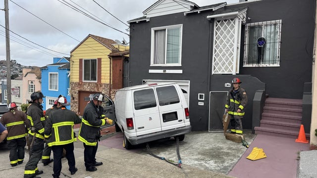 Van crashes into San Francisco home