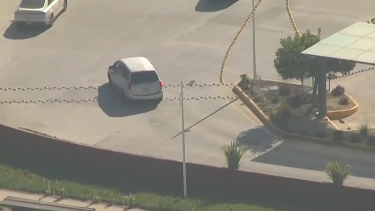 California woman who fled to Mexico during 200-mile chase in stolen minivan turns herself in