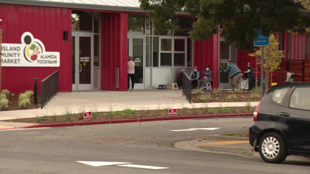 SNAP benefits latest: Emergency funding uncertain as shutdown continues, what about California?