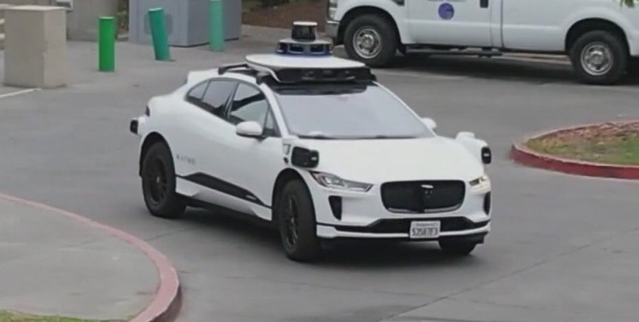 Waymo hits a dog in San Francisco