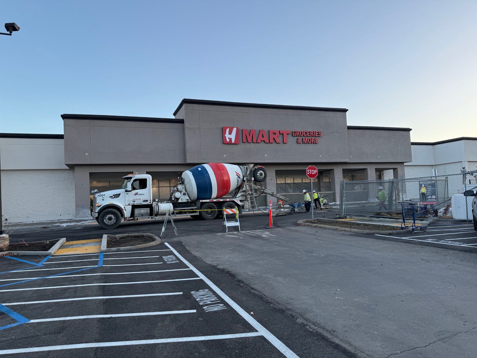 H Mart delay: When will the popular Korean grocery megachain open its East Bay store?
