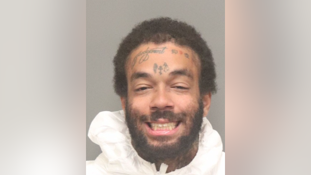 Man arrested for stabbing employee at Gilroy Safeway