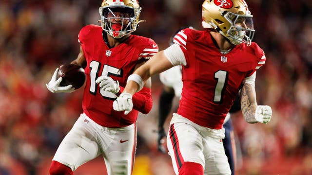 49ers defeat Bears, hold on to chance at top NFC seed