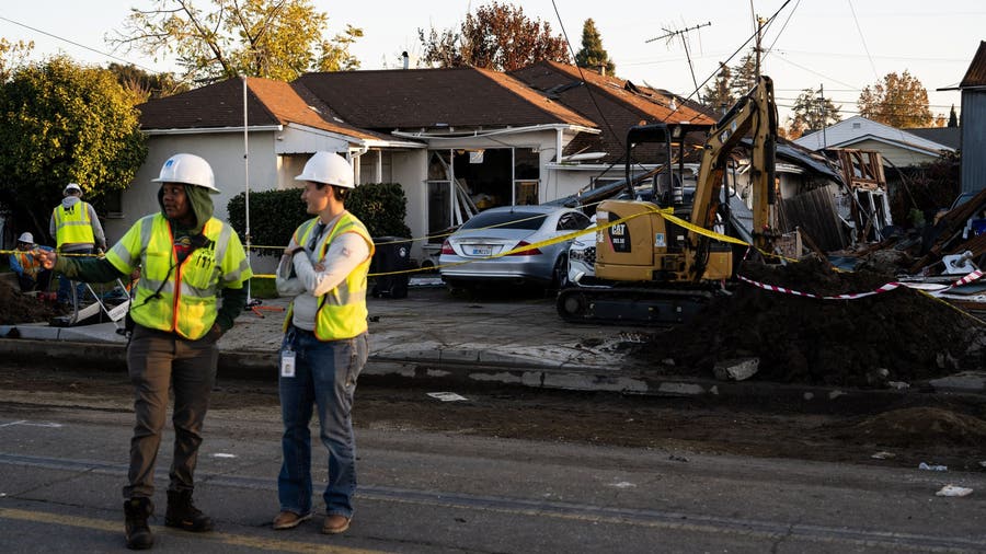 NTSB investigates gas line strike after explosion injures six near Hayward