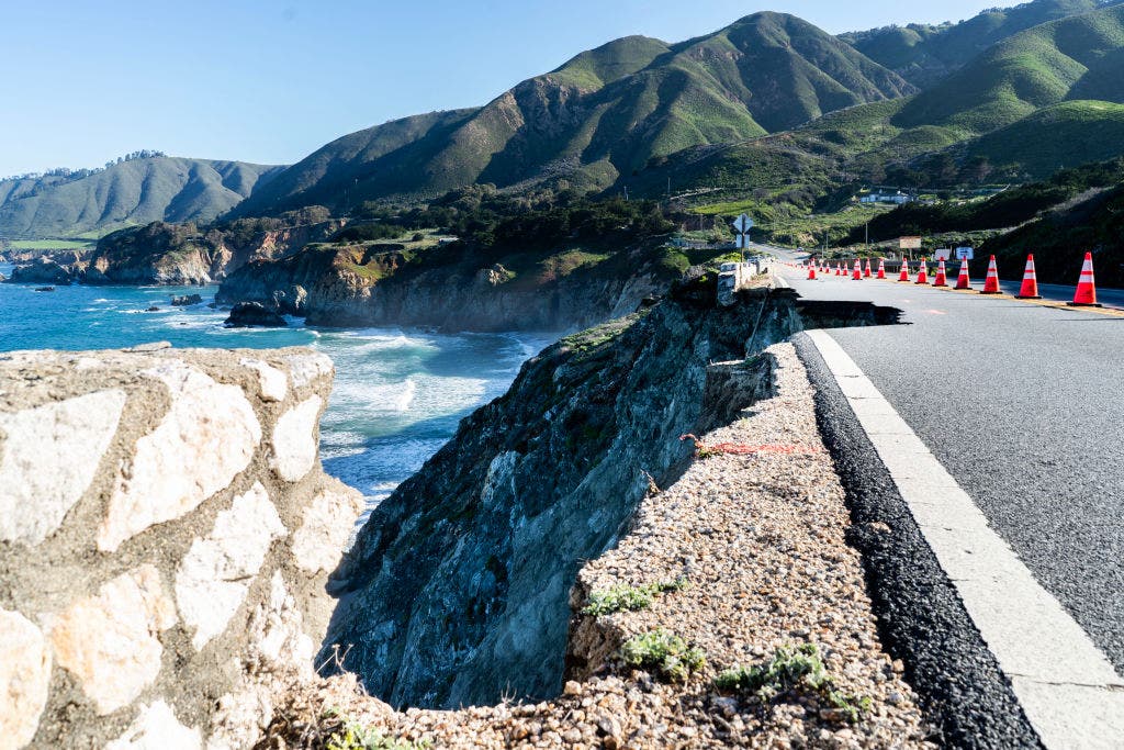 Big Sur's Highway 1 to reopen