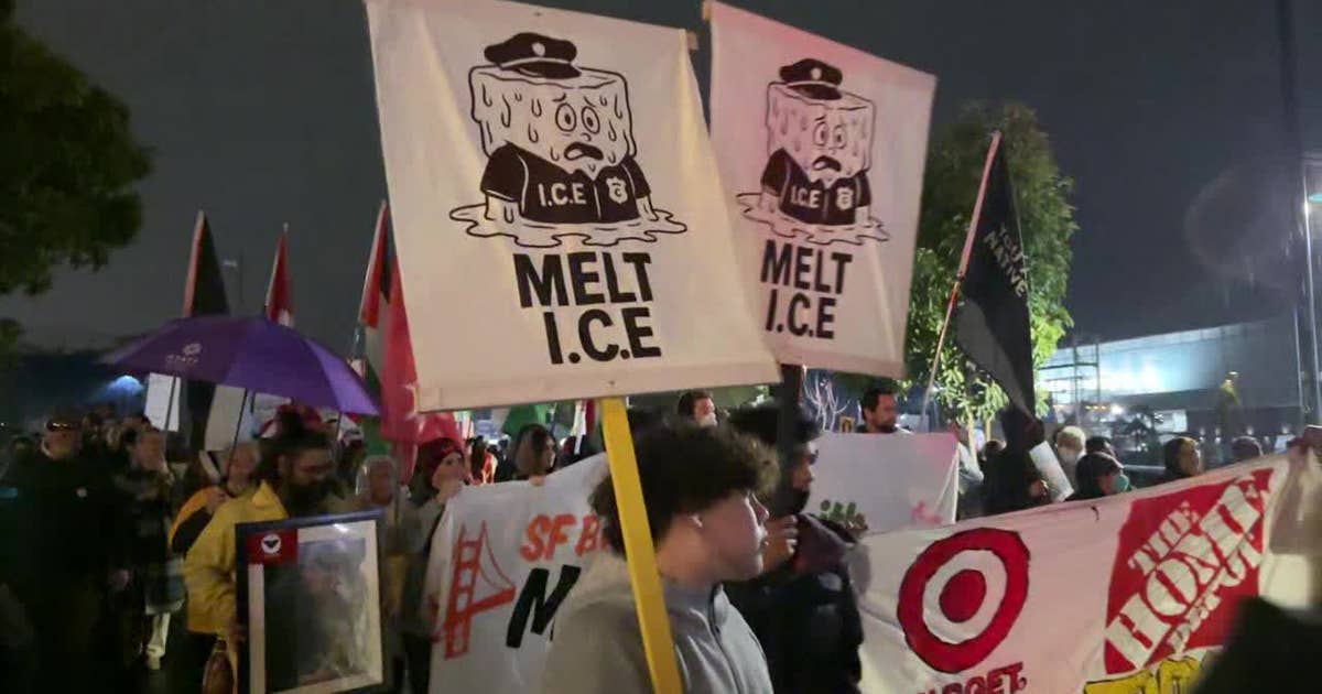California bill aims to prevent teachers, police from getting jobs if they worked for ICE