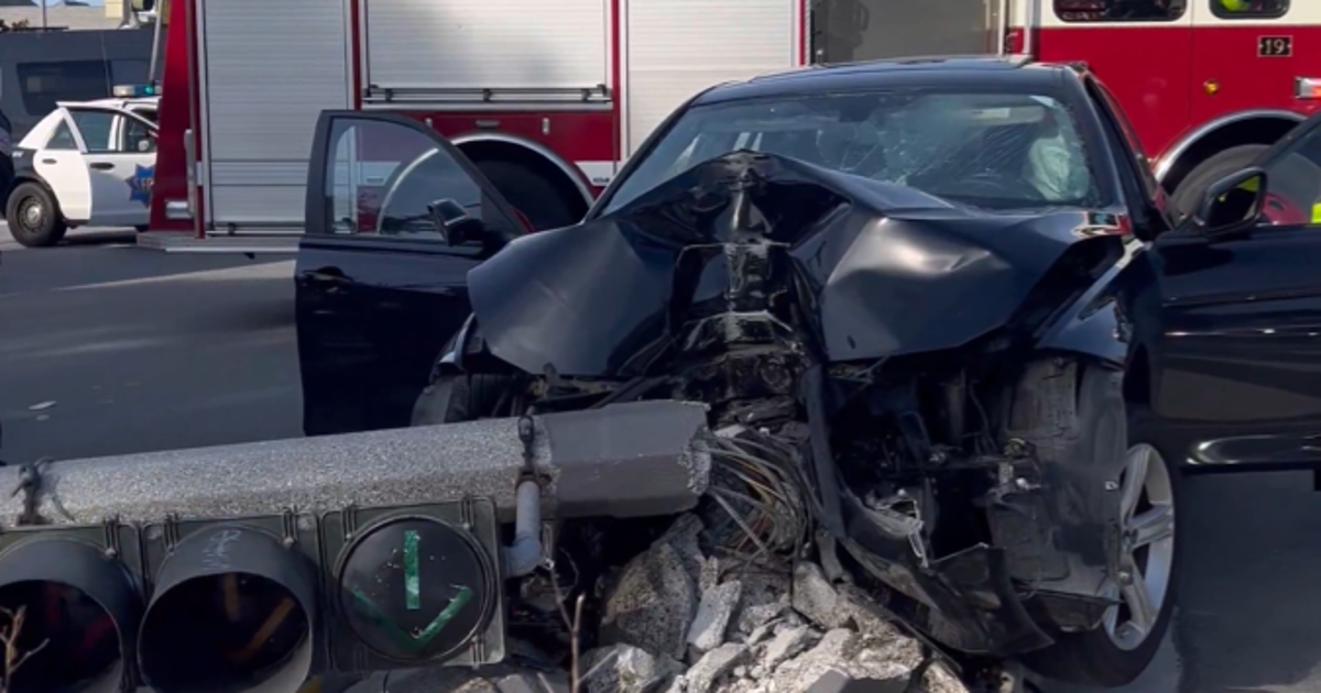 3 hospitalized after car crashes into light pole in San Francisco ...