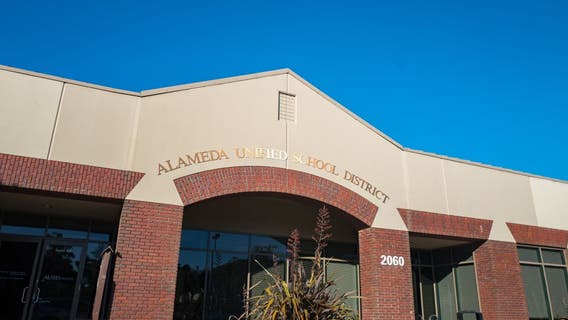 Alameda teachers rally for better pay