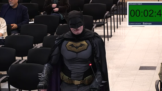 'Batman' demands action from Bay Area city council ahead of ICE's expected Super Bowl presence