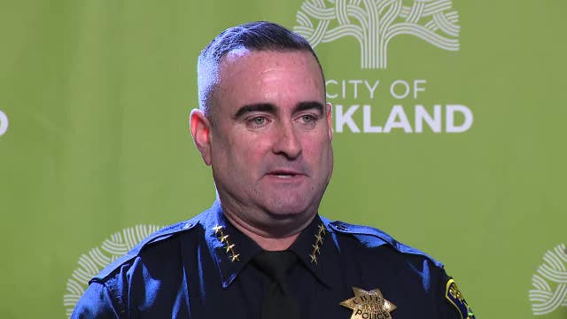 Live: Oakland mayor names new police chief James Beere