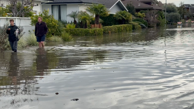 King tides raise flooding risk along San Francisco Bay shorelines