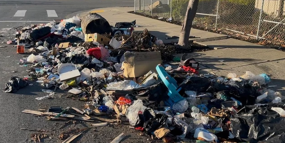 Volunteer who picks up trash around Oakland robbed while cleaning street corner