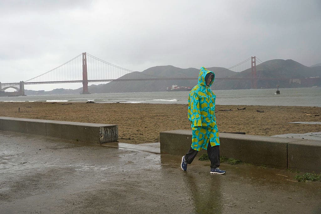 Live updates: Frigid conditions, more rain, avalanche search