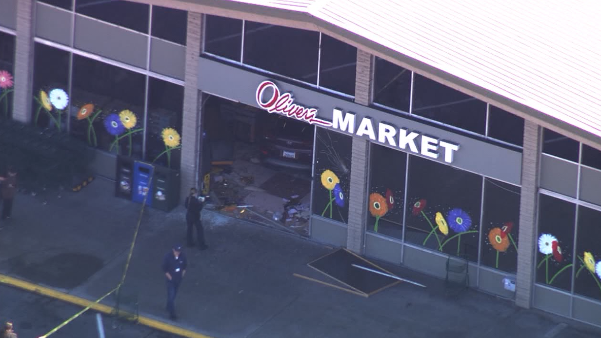 Car plows into Santa Rosa grocery store; 4 injured