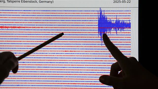 Swarm of earthquakes strike San Ramon, jolting residents