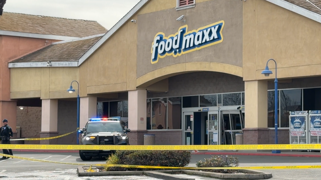 Antioch cop shoots alleged robbery suspect after officer pulled into moving car