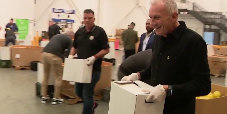 Joe Montana serves the hungry with a game-day beer