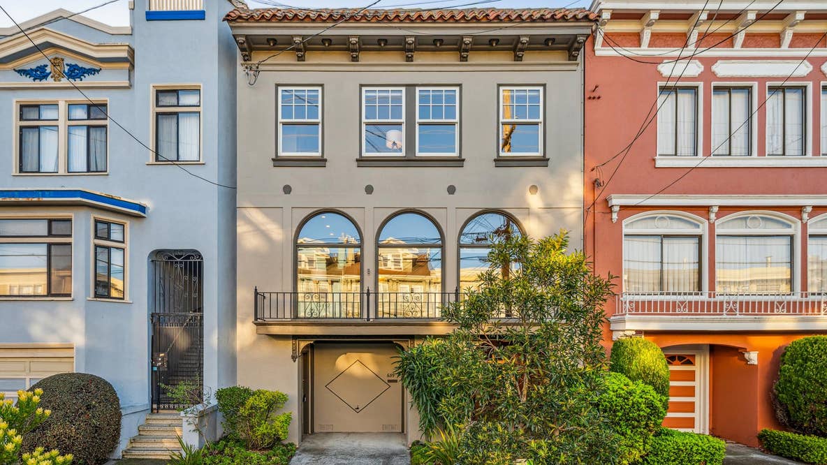 This Bay Area home sold for an astounding $2 million over the asking price