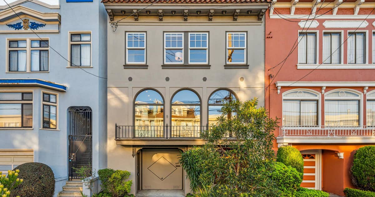 金が底をつきました。 San Francisco home sells for an astounding $2 million over the