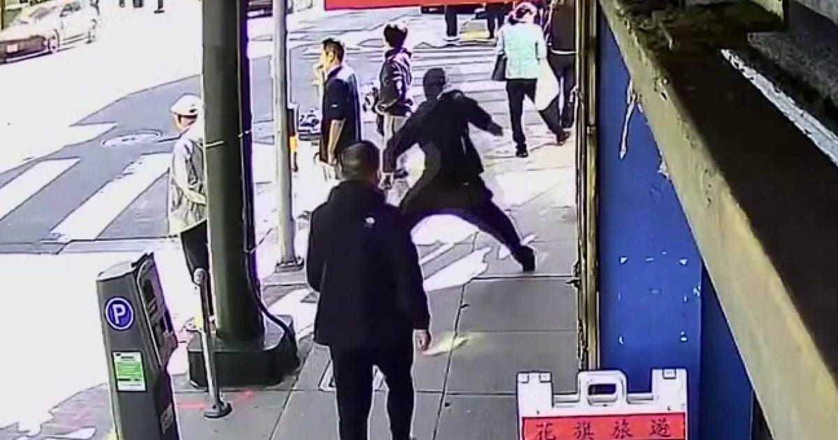 Violent stabbing attack in San Francisco's Chinatown captured on video