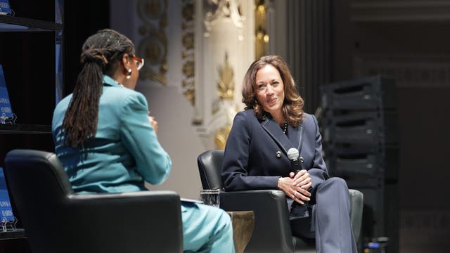 Kamala Harris returns to Oakland, reflects on roots, urges political engagement
