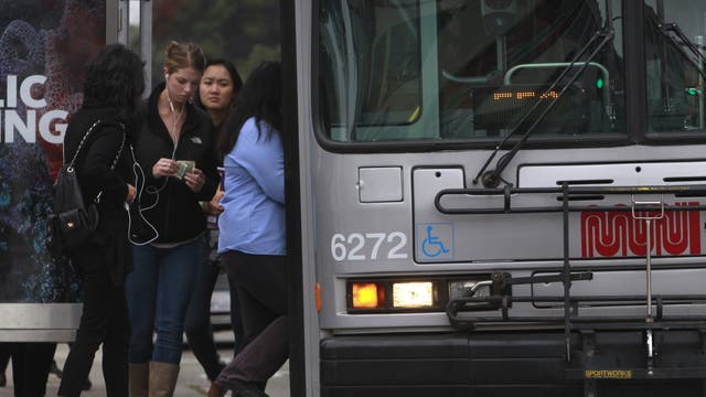 Man dies after falling from sidewalk, making contact with San Francisco Muni bus