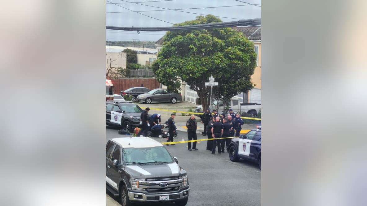 2 cyclists injured in crash involving Daly City police vehicle