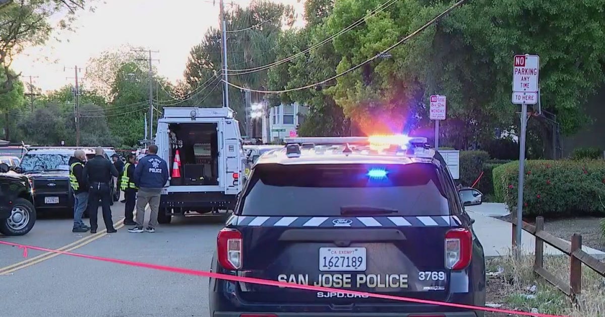 Pedestrian killed near Almaden Expressway in San Jose | KTVU FOX 2