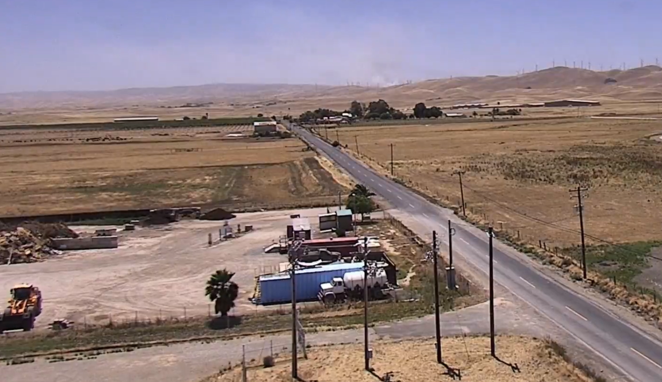 Brush fire off Altamont Pass burns several acres