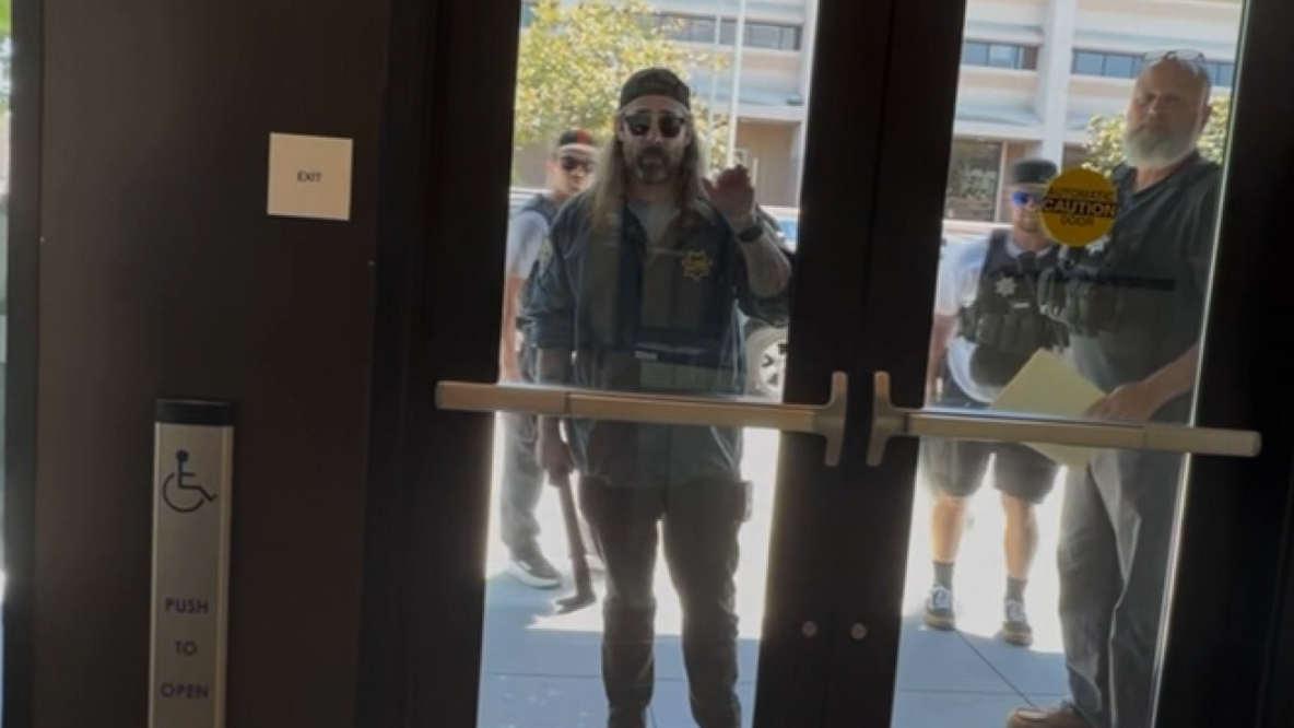 Outcry after SFPD raids Oakland complex with ties to ex-Black Panther leader
