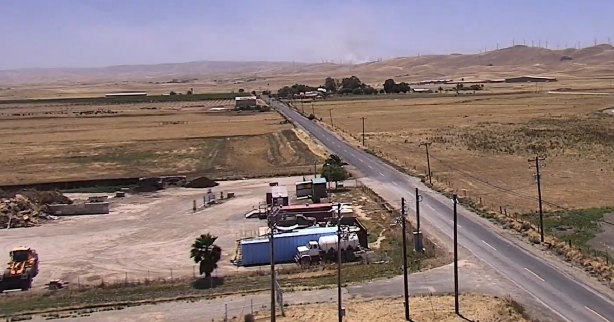 Brush fire off Altamont Pass burns several acres