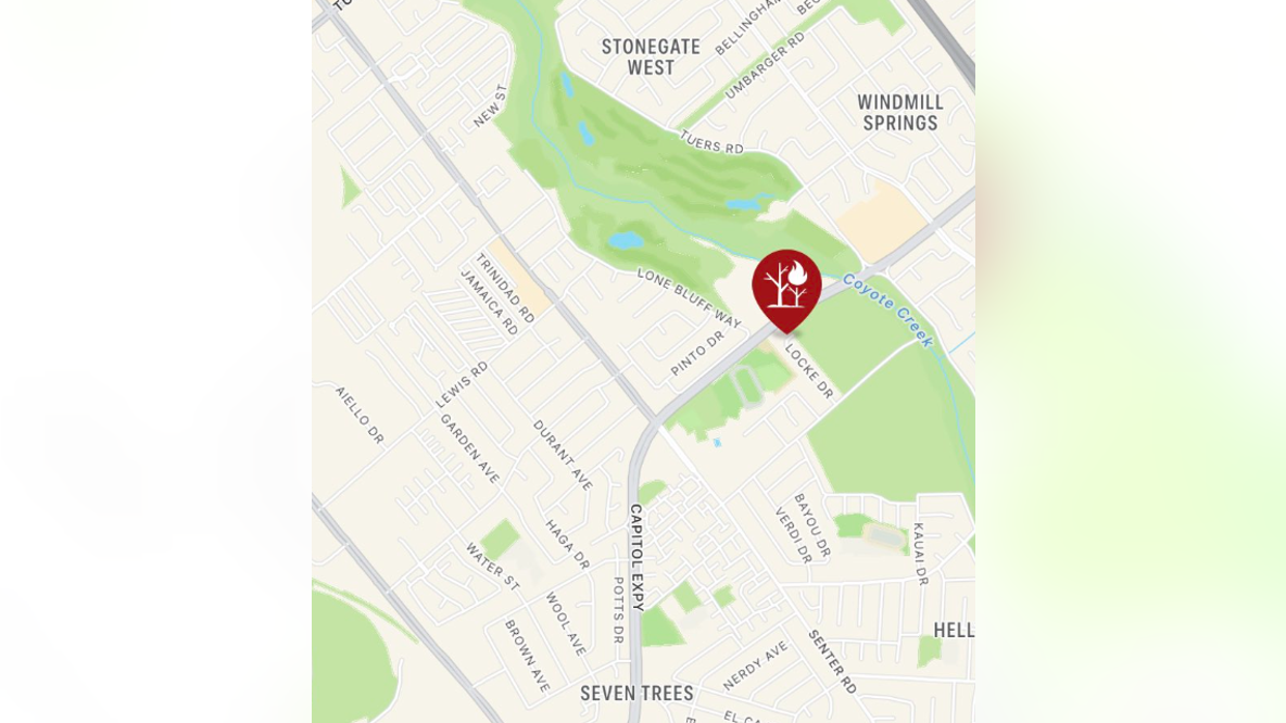 Vegetation fire threatens homes near San Jose golf course