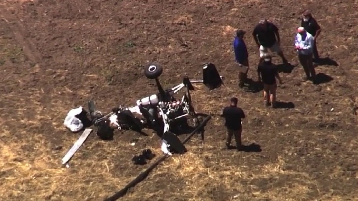 Gyrocopter crash near Reid-Hillview Airport leaves two injured