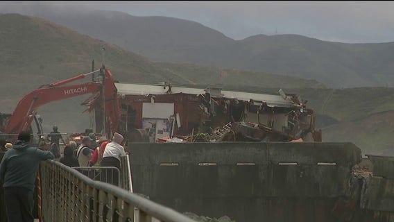 Pacifica tears down Chit Chat Cafe as pier deteriorates